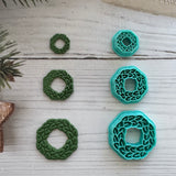 Traditional Wreath with Imprint Cutter