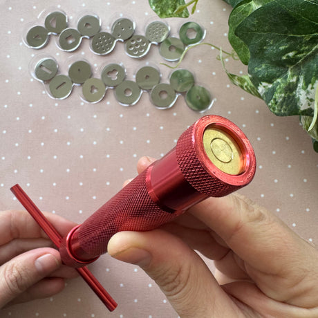 Clay Extruder