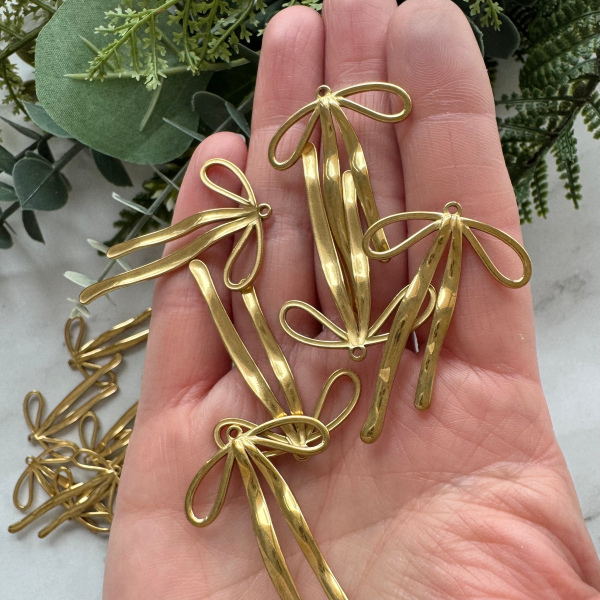 Ribbon Bow Charms - Gold Plated Stainless Steel - 10 pack