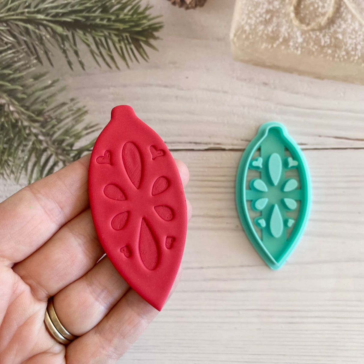 Folk Elongated Christmas Decoration Cutter