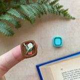 Rounded Square Stud Bookshelf Cutter