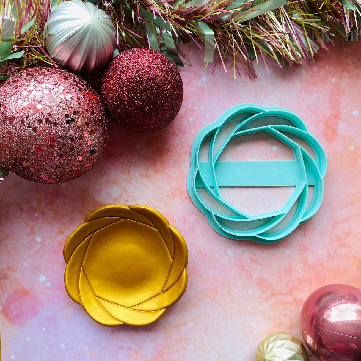 Woven Wreath Decor Cutter
