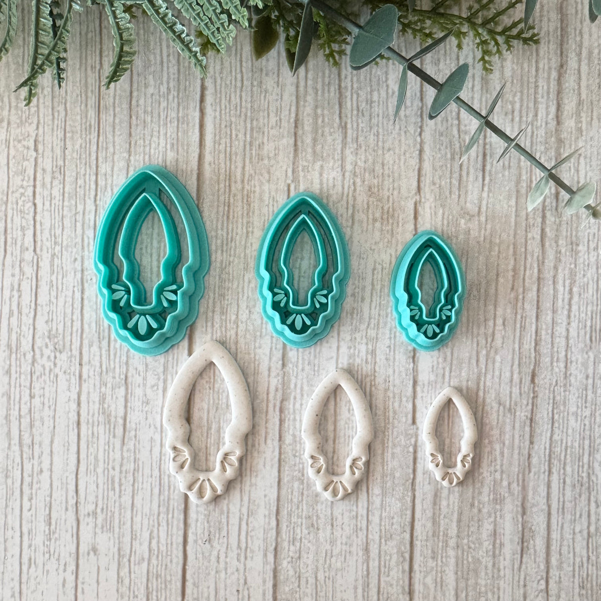 Cascading Coastal Squid Tile Hoopla Cutter