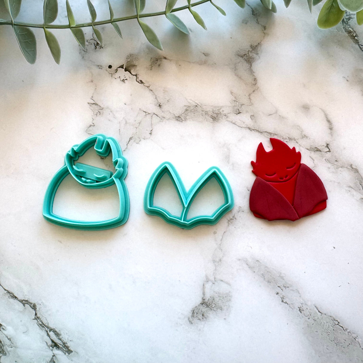 Closed Wing Dragon Book Snuggle - Bookmark Cutter Set