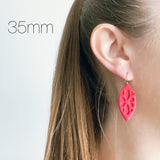 Folk Elongated Bauble Cutter