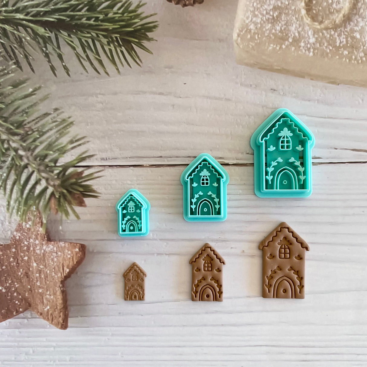 Folk Gingerbread House Cutter