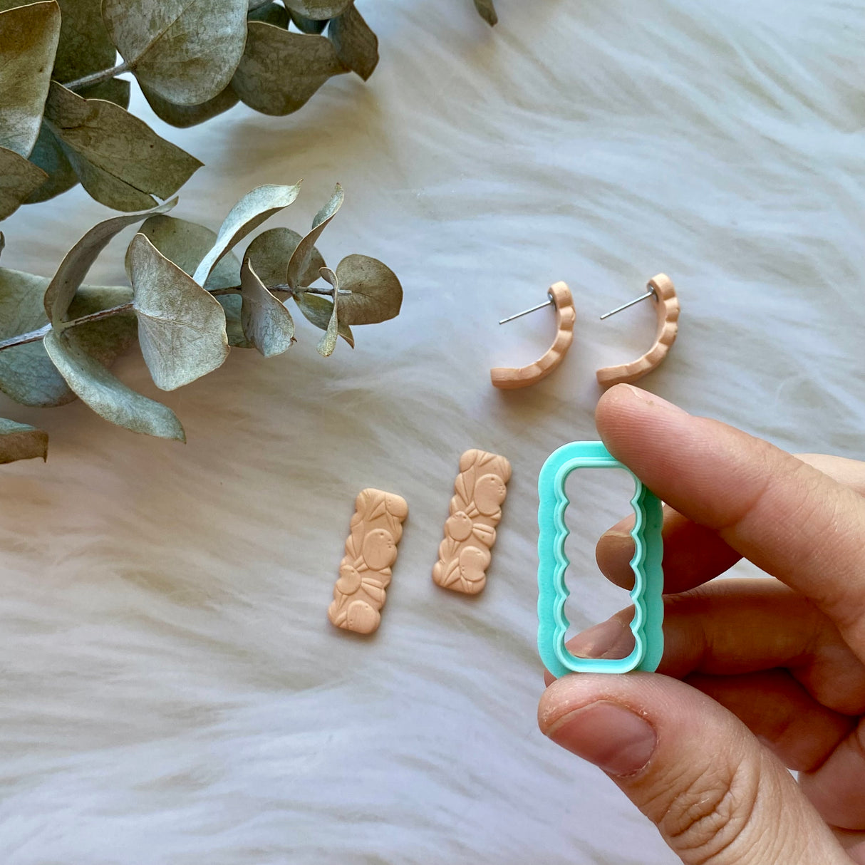 Scalloped Rectangle Huggie Cutter