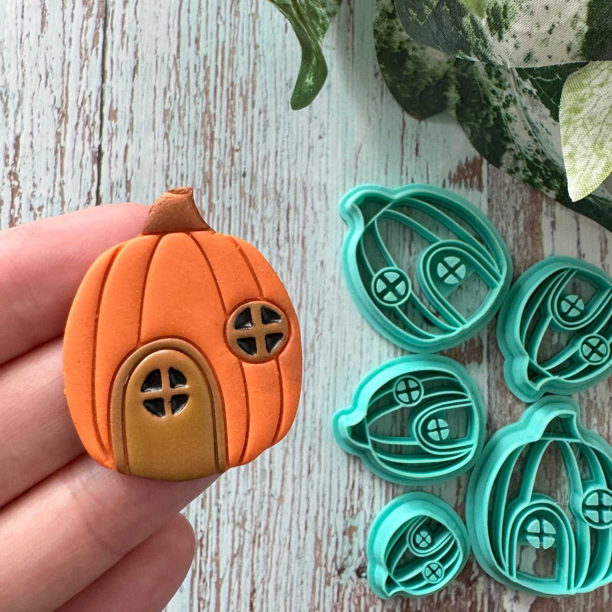 Pumpkin House Cutter