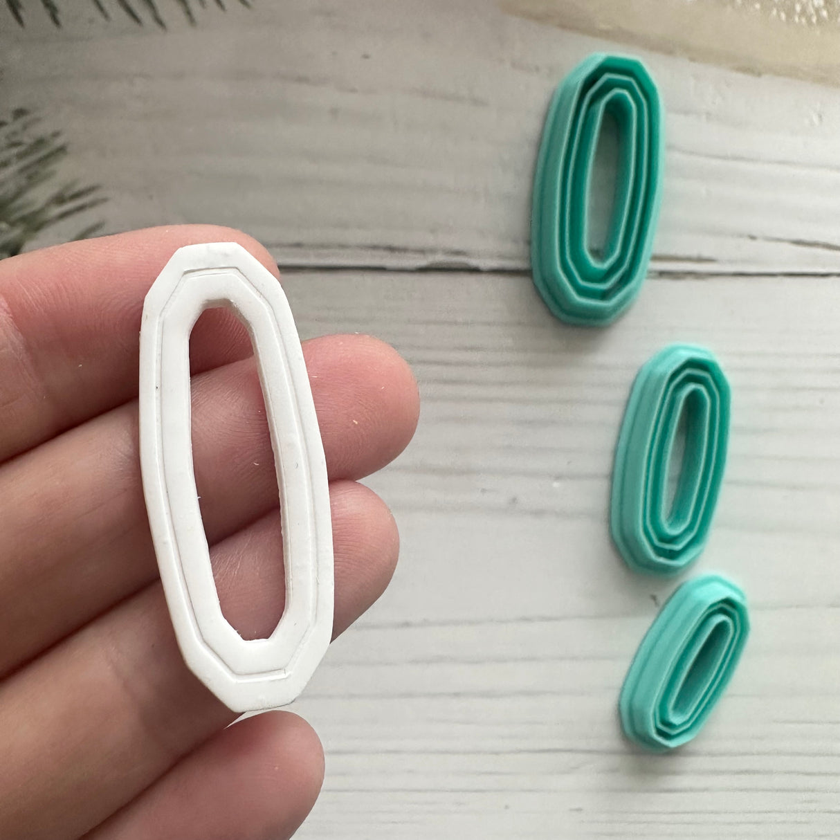 Angled Oval Inset Hoopla Cutter