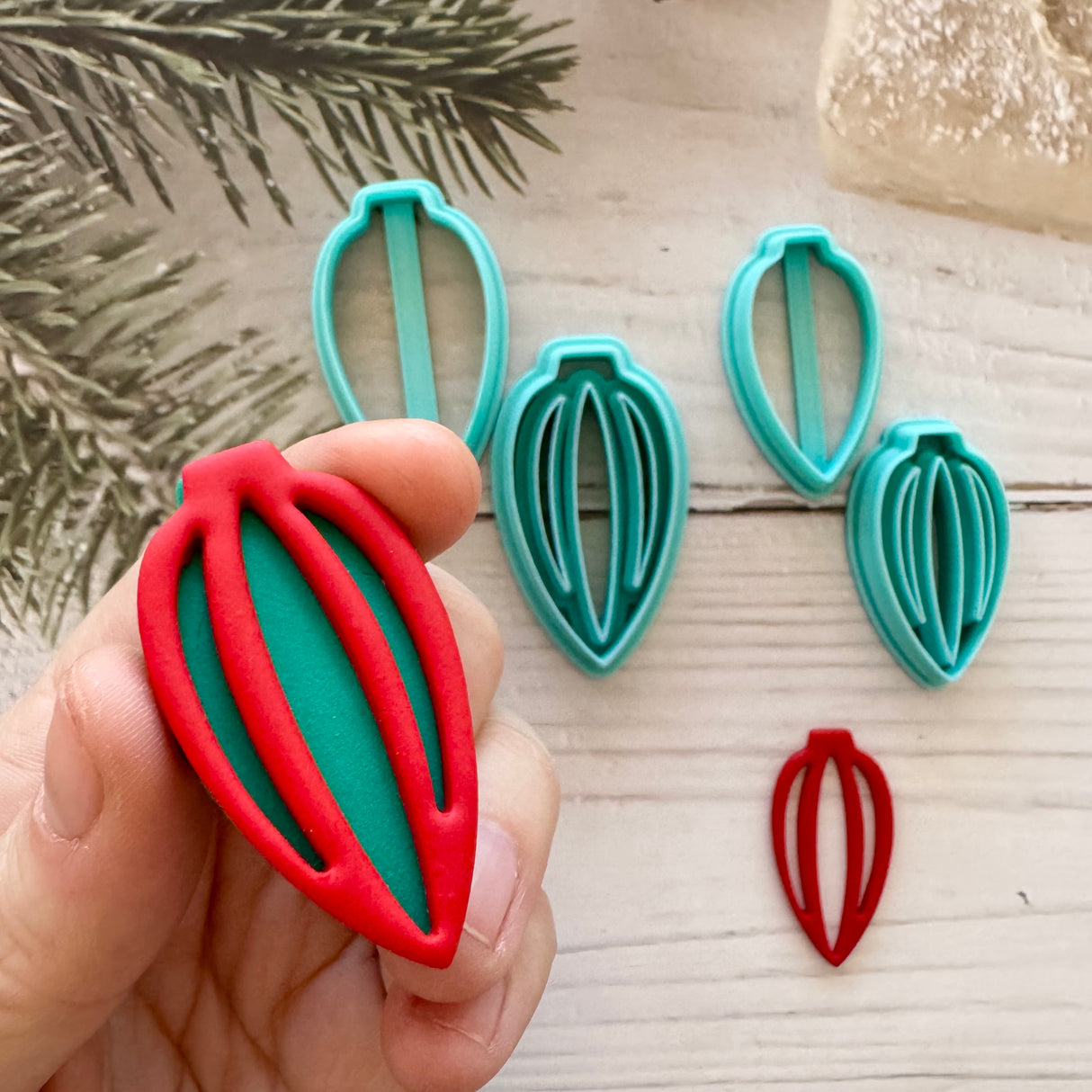 Elongated Bauble Cut-out Cutter