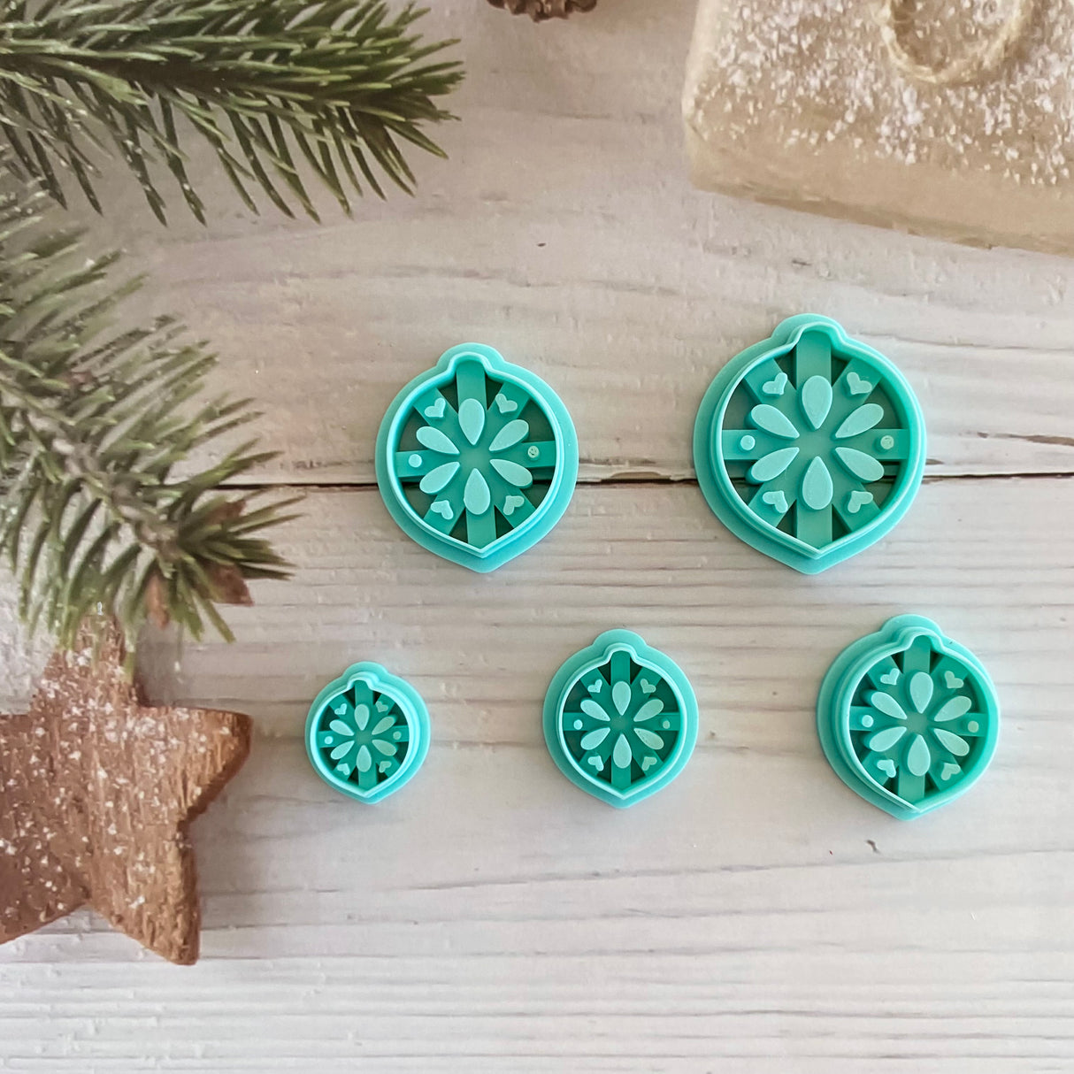 Folk Round Bauble Cutter