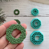 Traditional Wreath with Imprint Cutter
