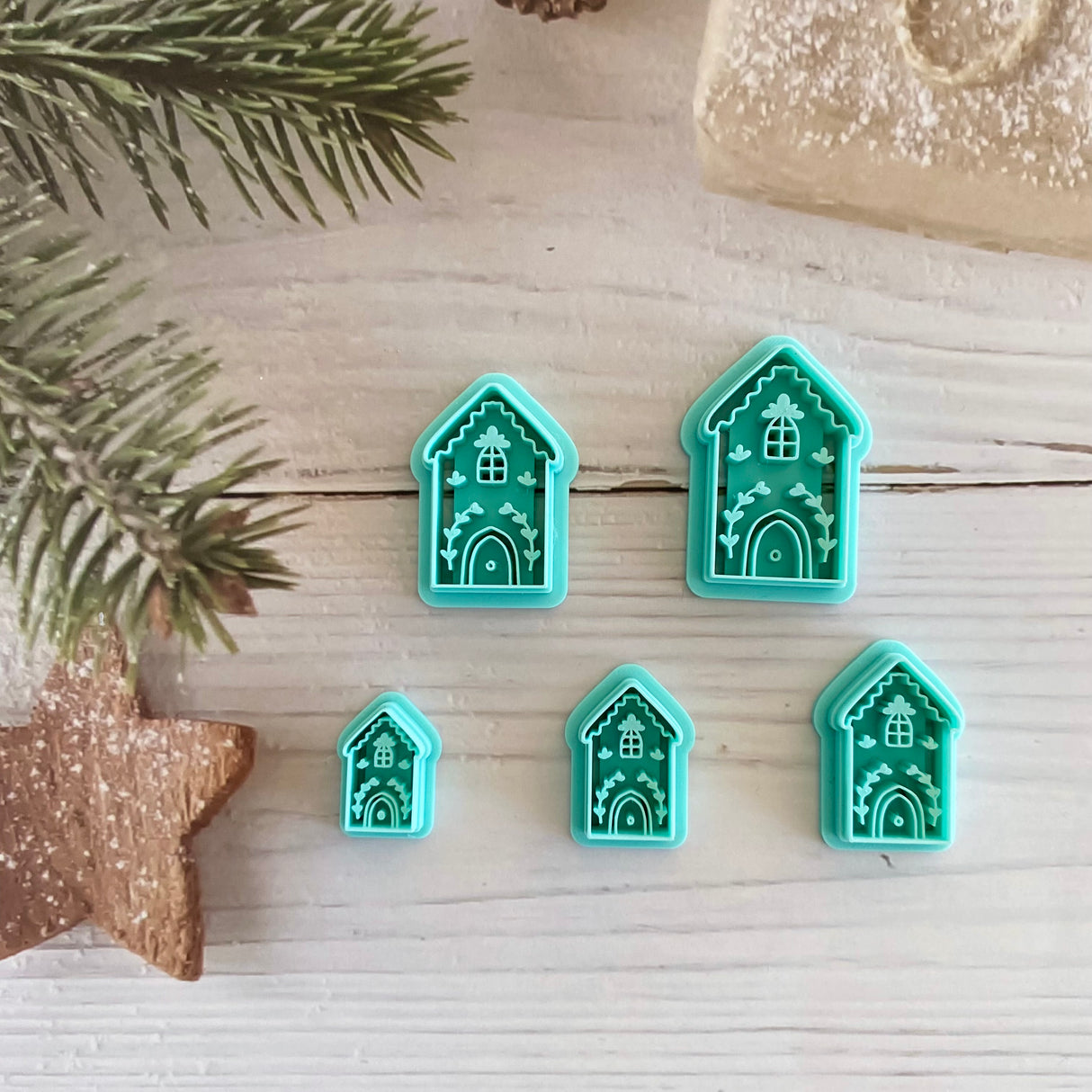 Folk Gingerbread House Cutter