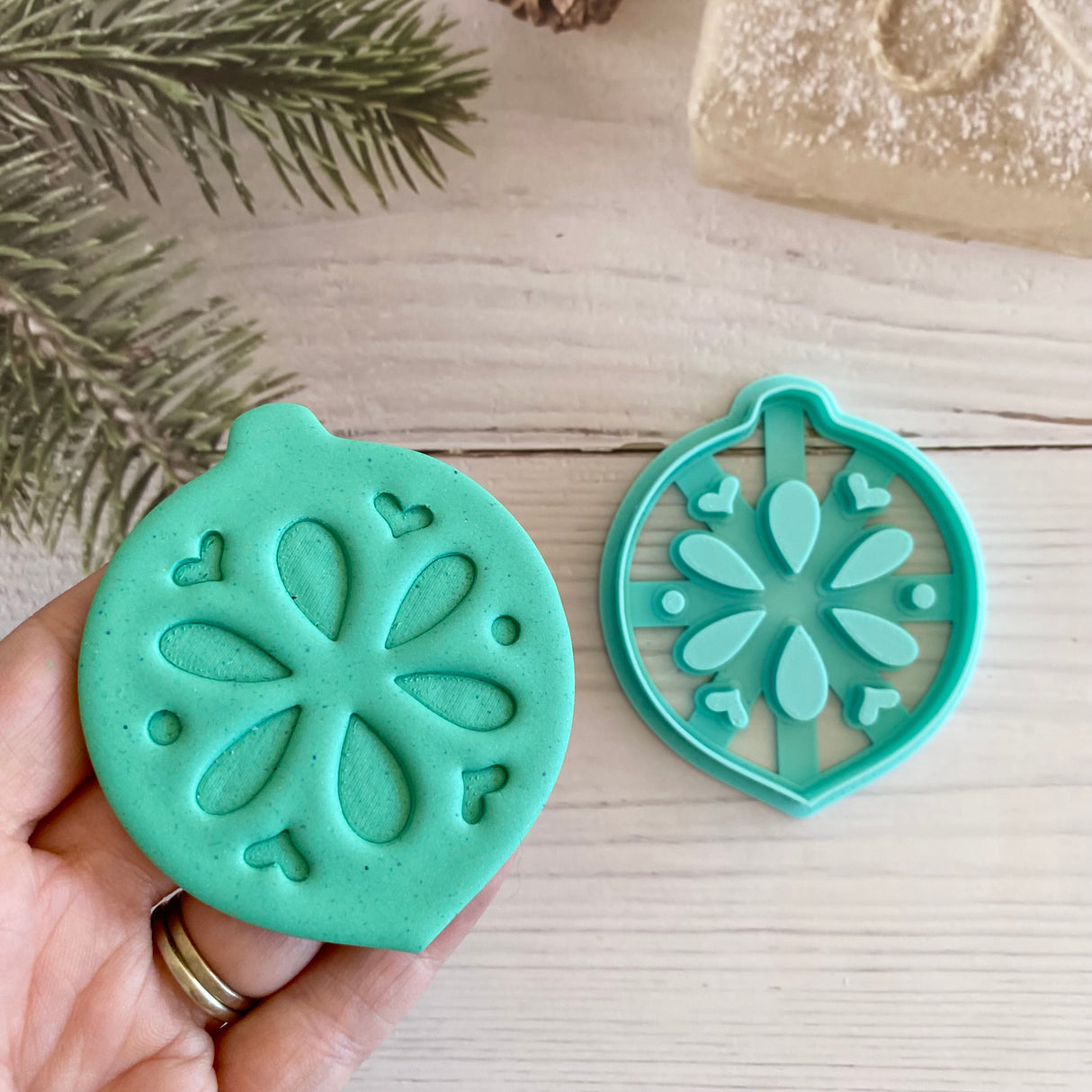 Folk Rounded Christmas Decoration Cutter
