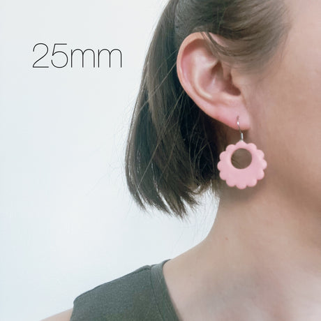 Scalloped Circle Hoopla Cutter