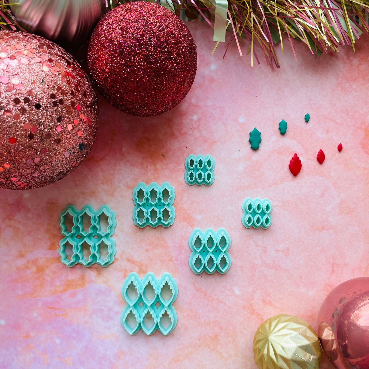 Christmas Floral Multi-cutters