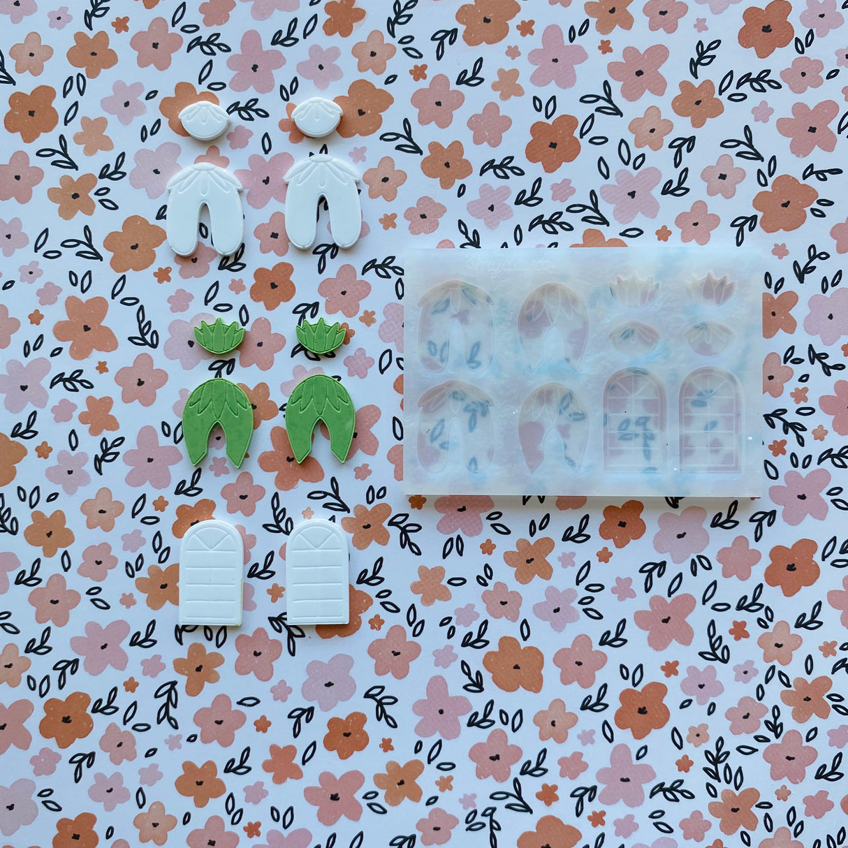 Floral Arches Mould