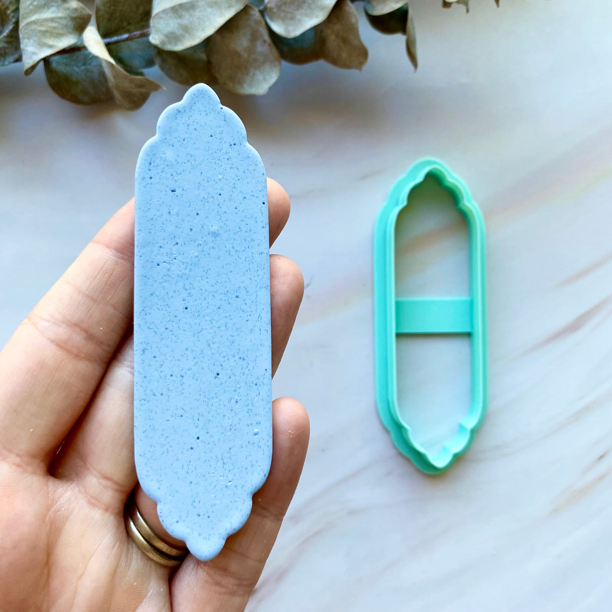 Soft Arabesque Bookmark Cutter
