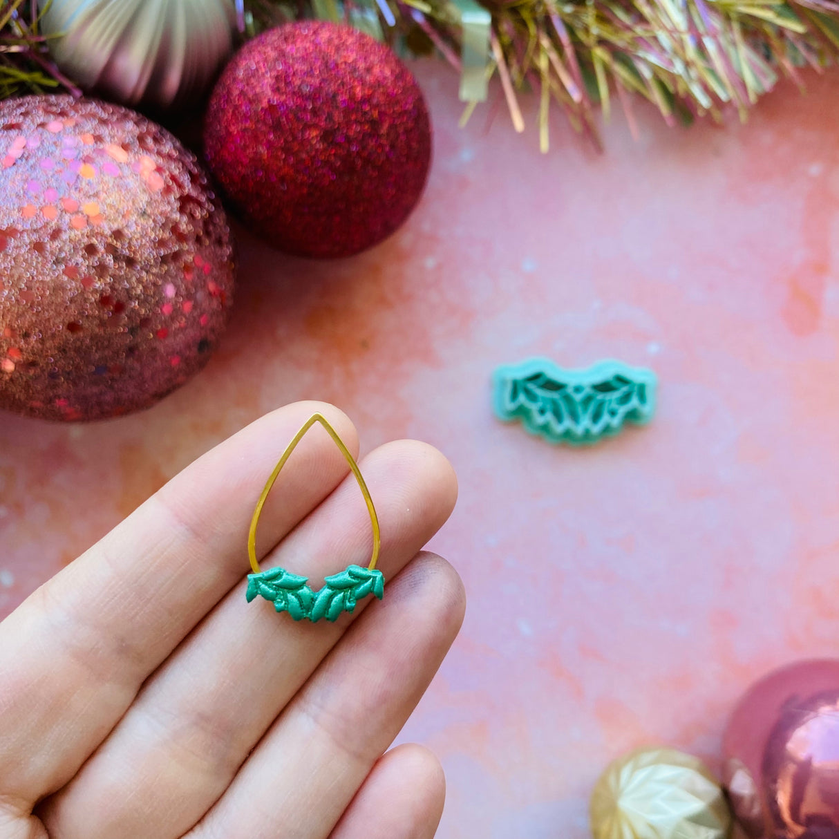 Leaf Garland Cutter