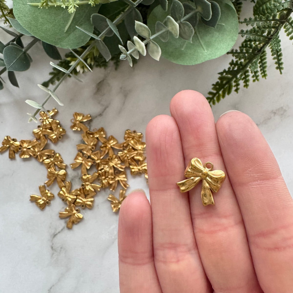 Classic Bow Charms - Gold Plated Stainless Steel - 10 pack