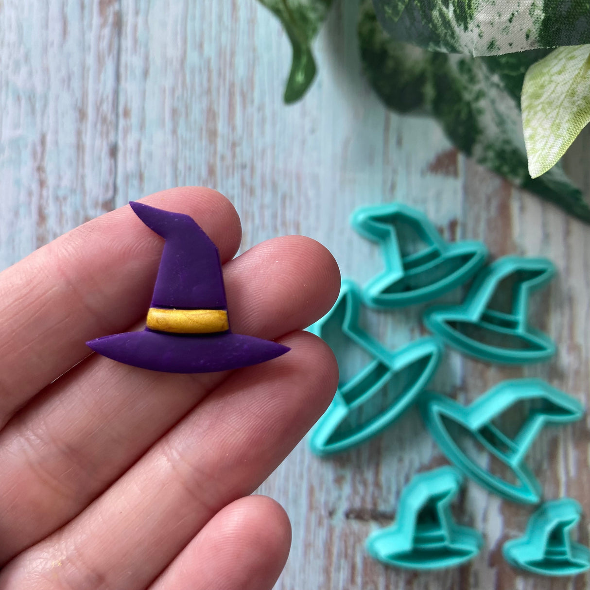 Crooked Witch Hat Cutter