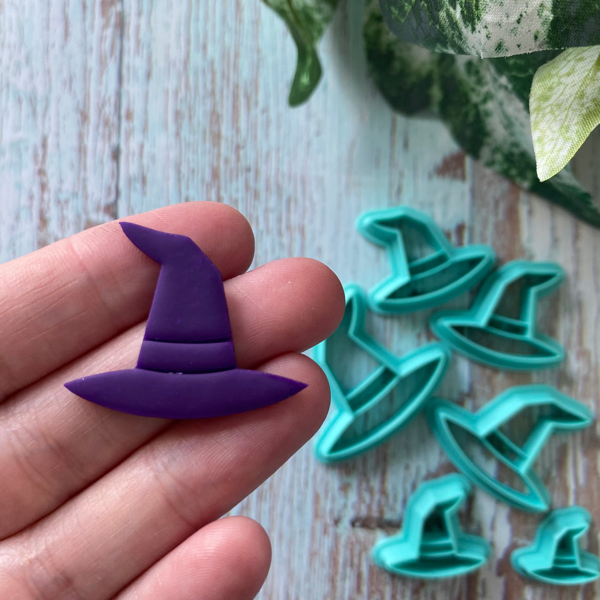 Crooked Witch Hat Cutter