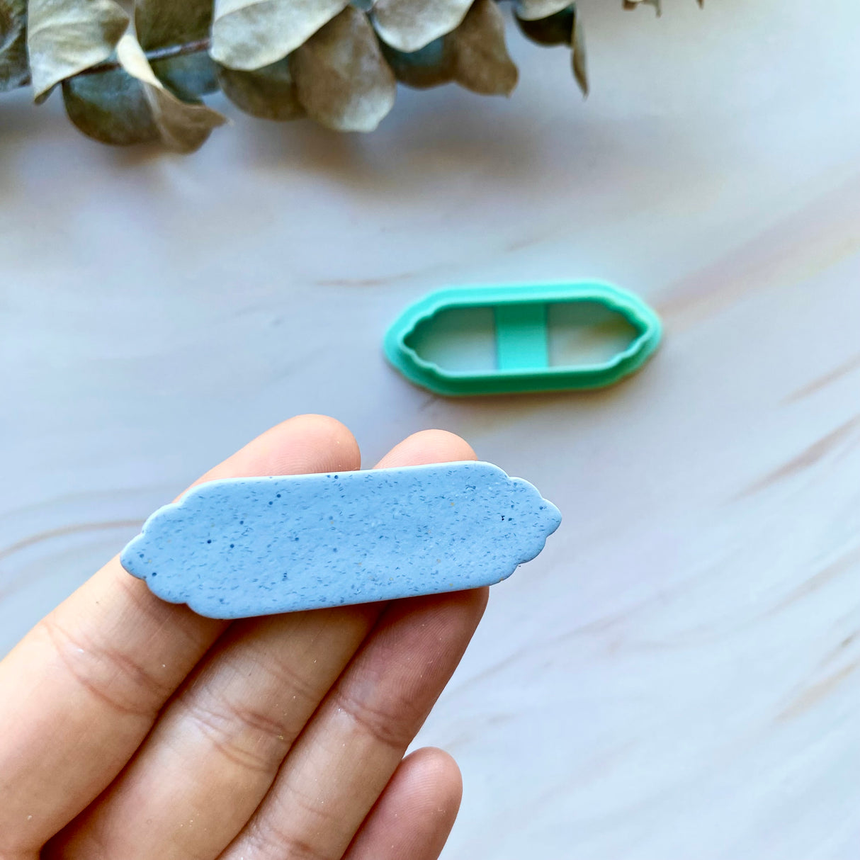 Soft Arabesque Badge Cutter