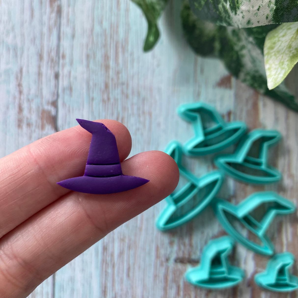 Crooked Witch Hat Cutter