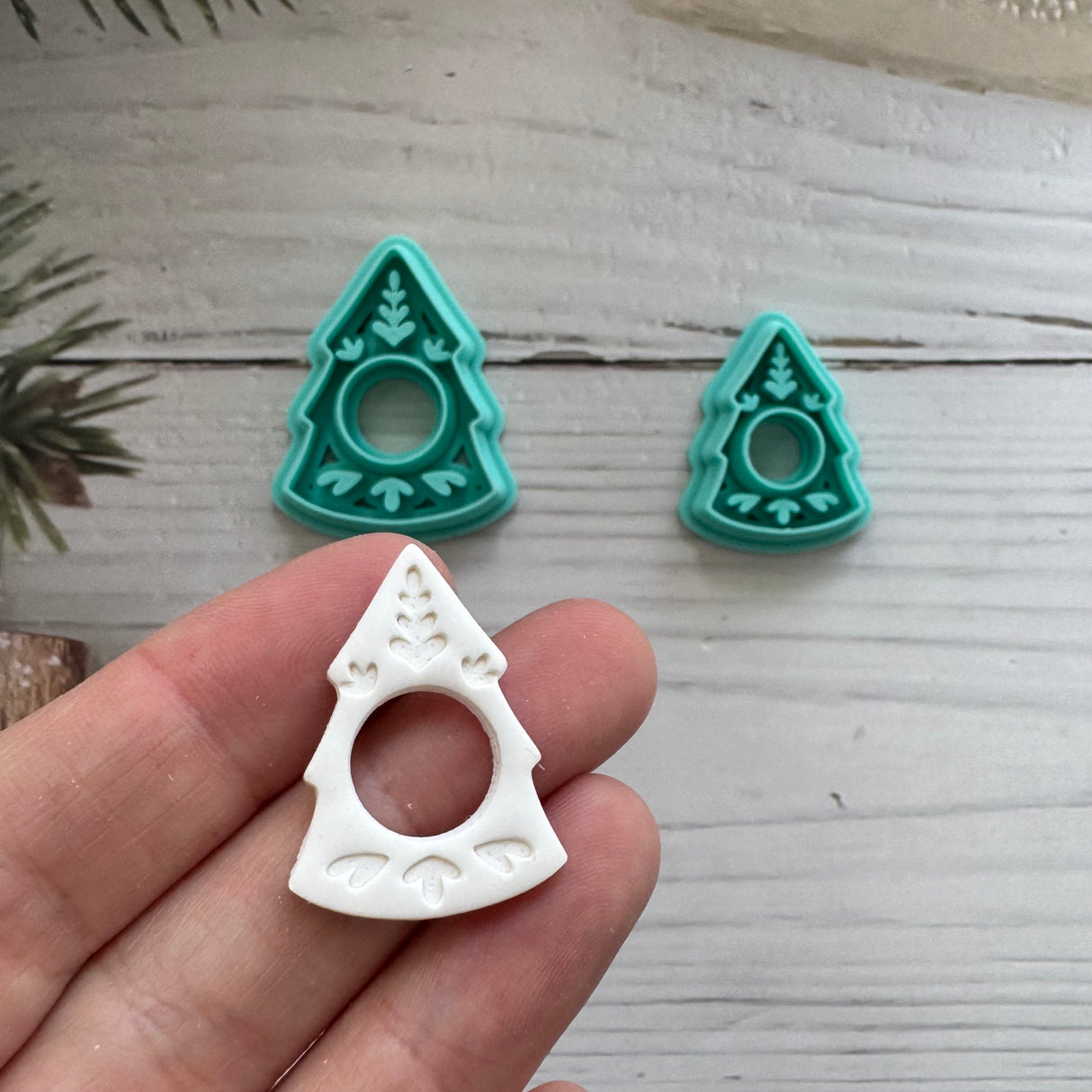 Folk Christmas Tree Hoopla Cutter