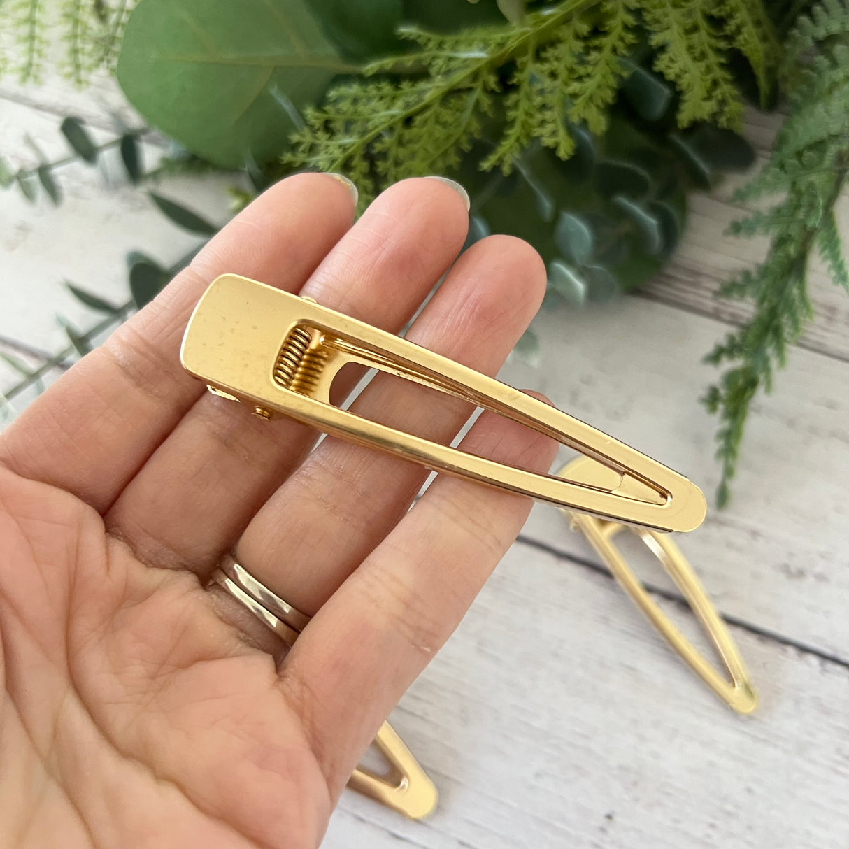 Hollow Pointed Alligator Hair Clip - 5 pack