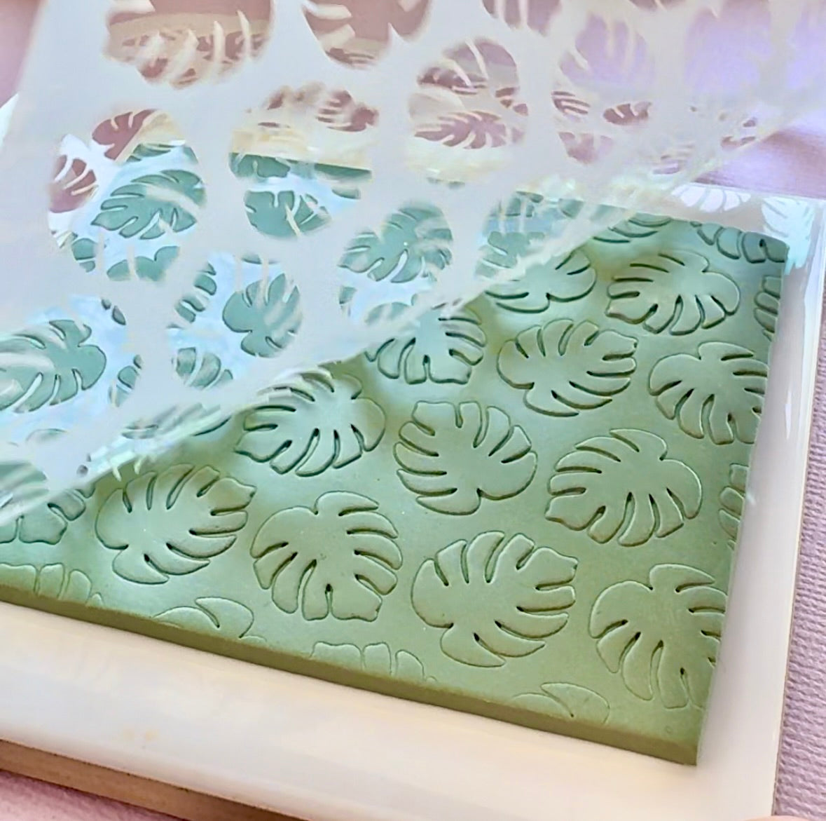 Monstera Stencil