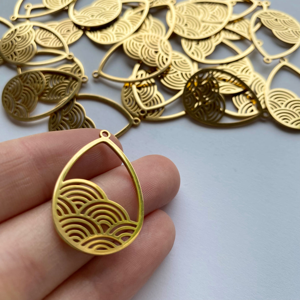 Rolling Waves Charms - Gold Plated Stainless Steel - 10 pack