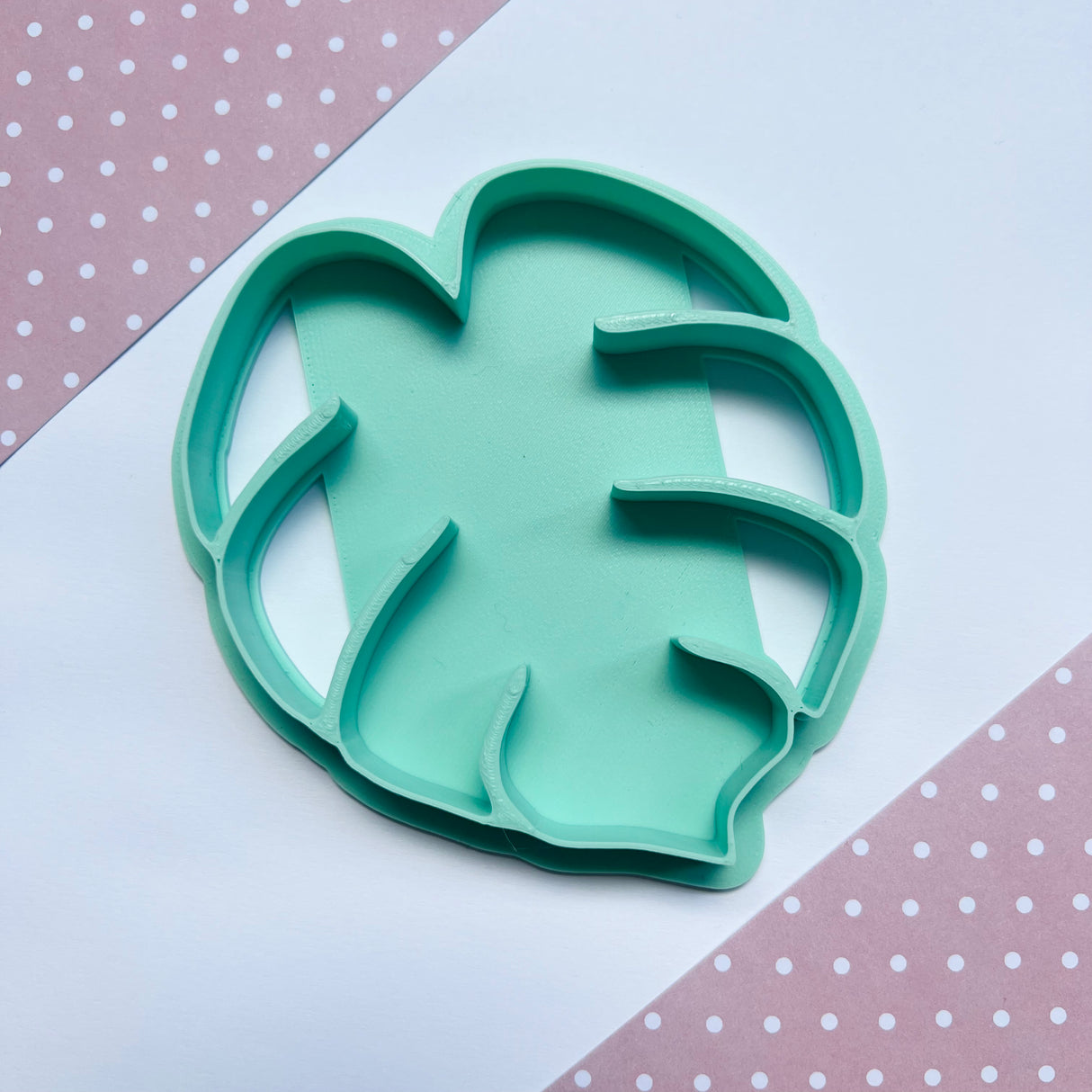 Monstera Decor Cutter