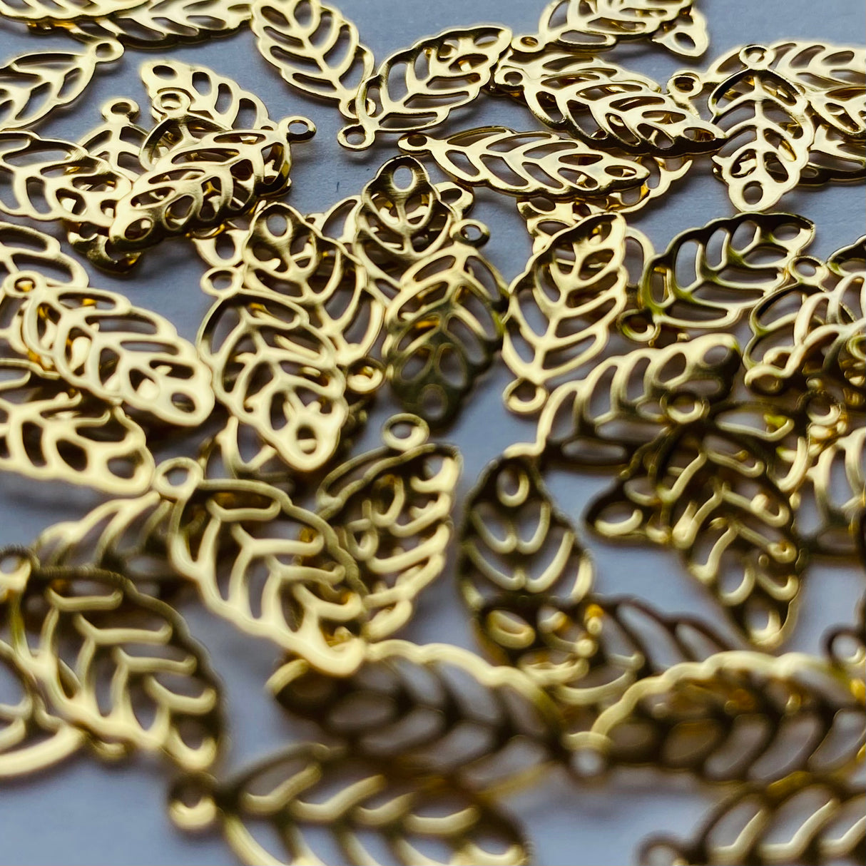 Leaf Charms - Gold Plated Stainless Steel - 20 pack