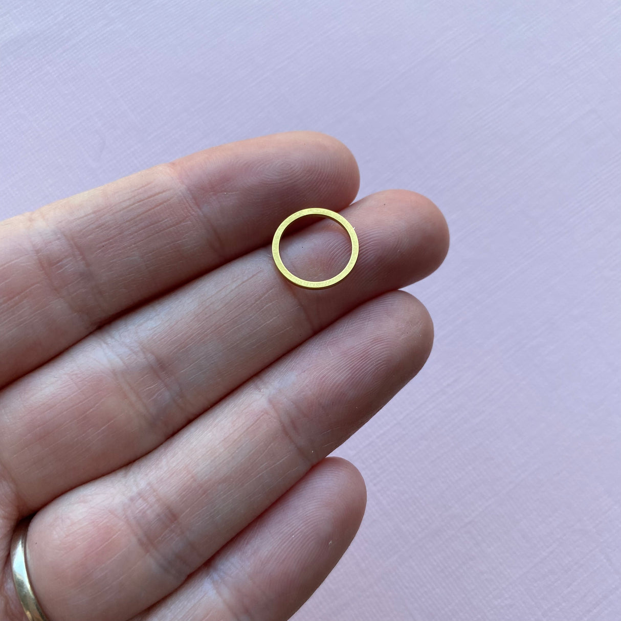 Circle Open Back Bezel - Gold Plated Stainless Steel - 20 pack