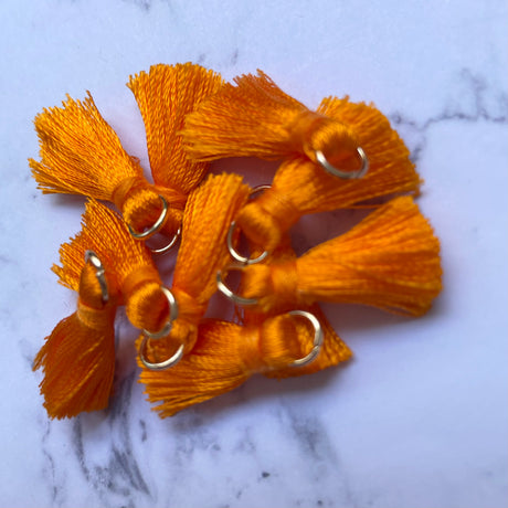 2cm Tassels - 10 Pack