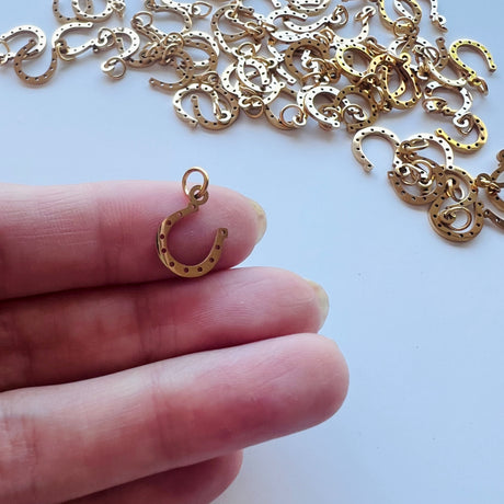 Horseshoe Charms - Gold Plated Stainless Steel - 10 pack