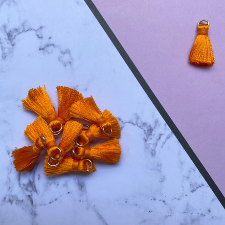 2cm Tassels - 10 Pack